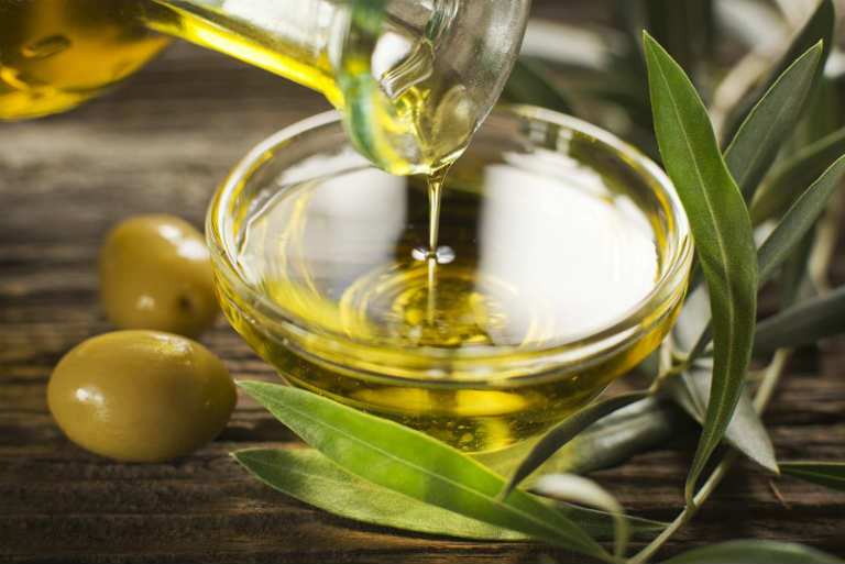 Маска для лица с оливковым маслом в домашних условиях