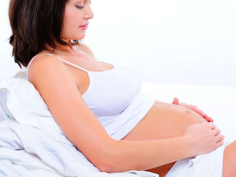 Месячные при беременности на ранних сроках, признаки, как отличить