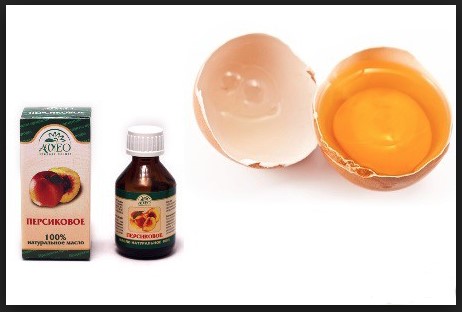 Маска с персиковым маслом и яйцом