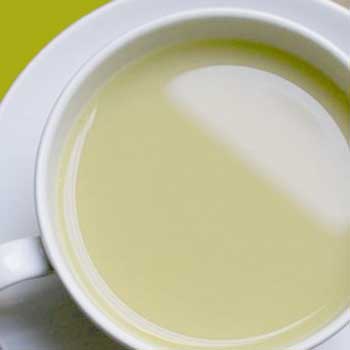 Разгрузочный день на зеленом чае с молоком