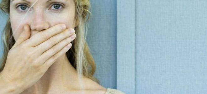 Неприятный запах из интимной зоны: причины и лечение